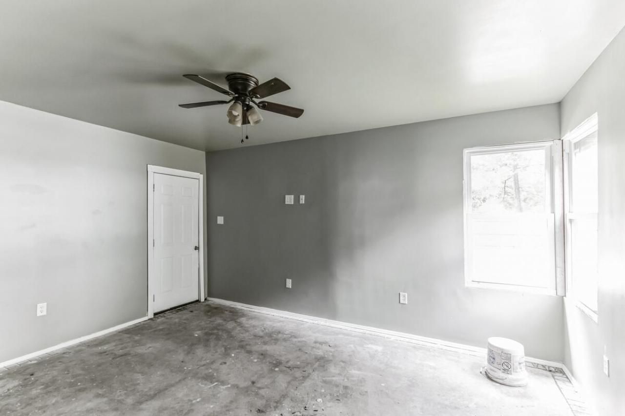 215 Cantilever Court Photo 11