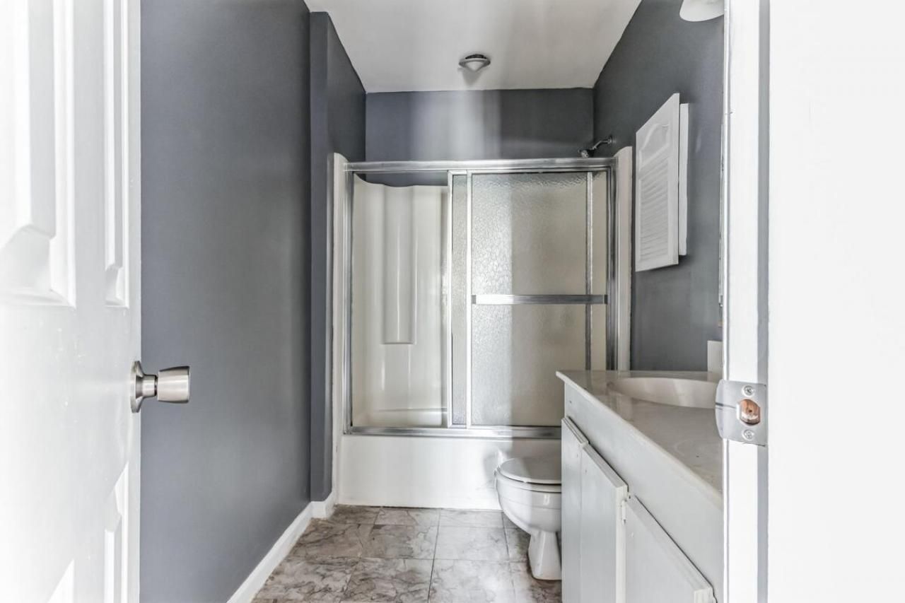 215 Cantilever Court Photo 15