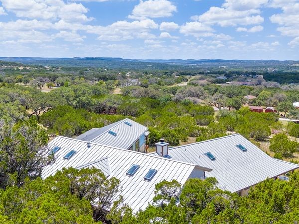 180 MAJESTIC OAKS DR, Boerne, TX 78006