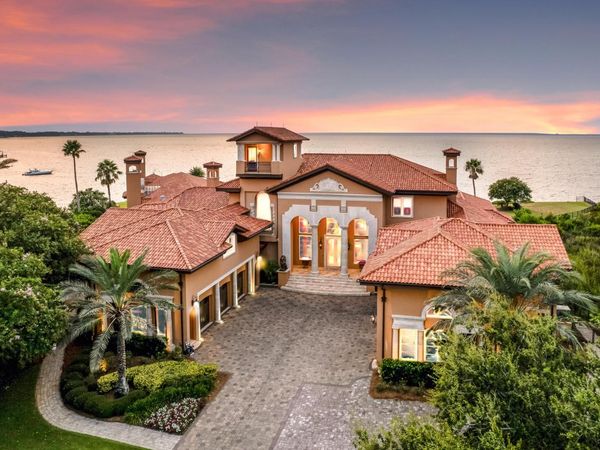 4300 Breakwater Drive, Destin, FL 32541