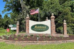 8467 Middleton Point Lane photo 4