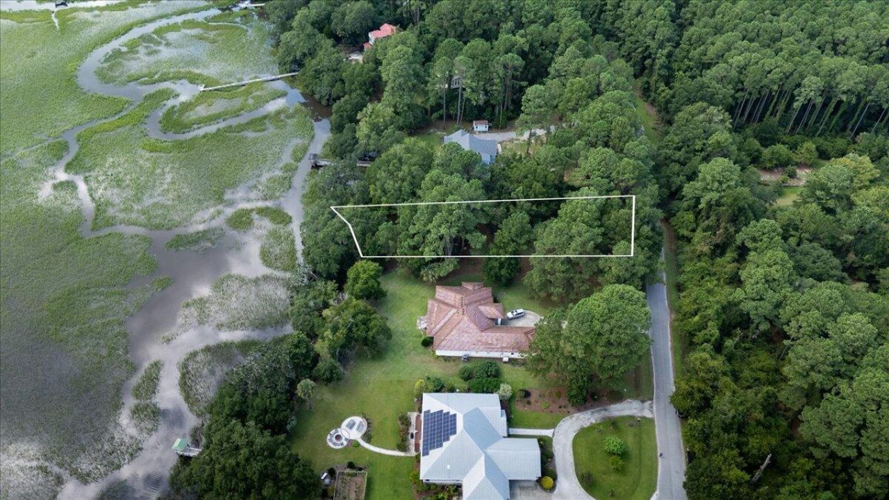 8467 Middleton Point Lane Photo 24