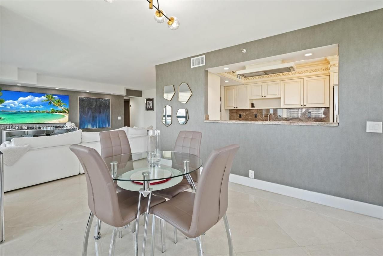 3500 Mystic Pointe Dr, Unit 1801, Aventura, FL 33180 Photo