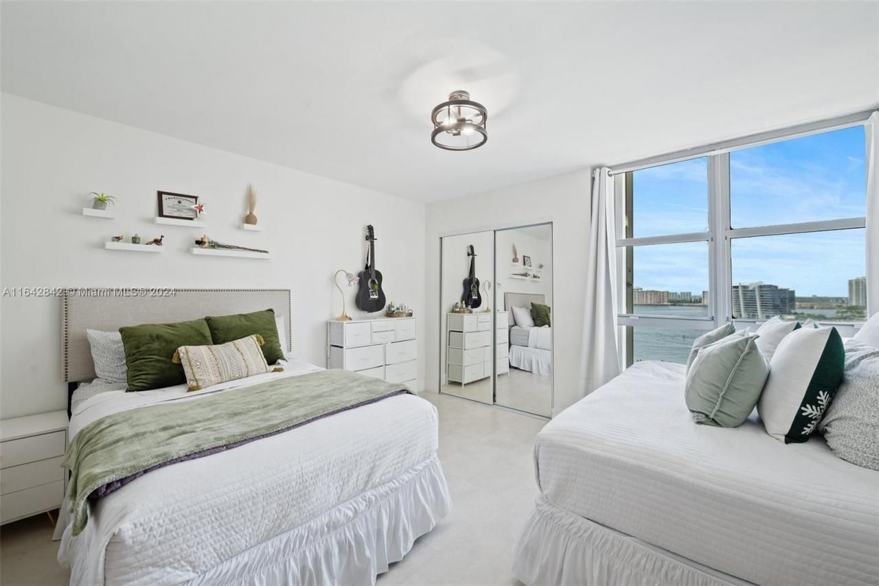 3500 Mystic Pointe Dr, Unit 1801, Aventura, FL 33180 Photo