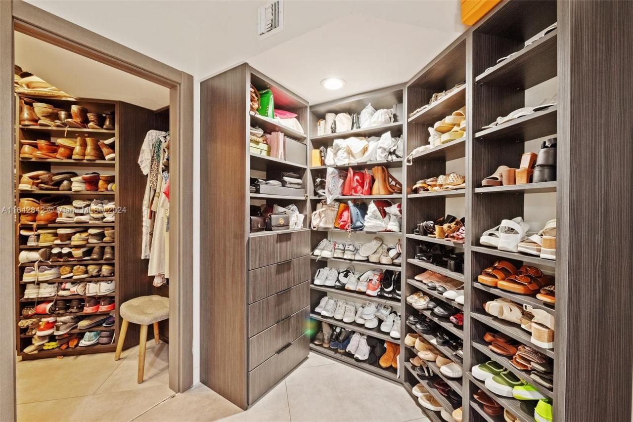 3500 Mystic Pointe Dr, Unit 1801, Aventura, FL 33180 Photo