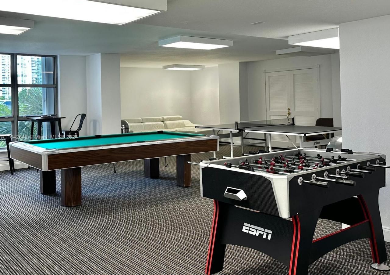 3500 Mystic Pointe Dr, Unit 1801, Aventura, FL 33180 Photo