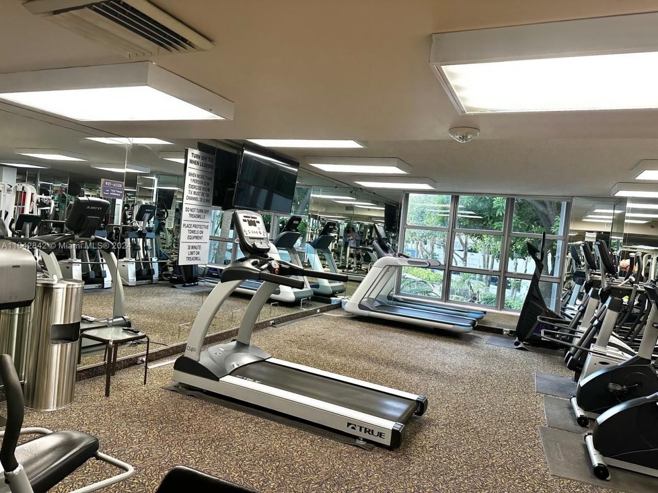 3500 Mystic Pointe Dr, Unit 1801, Aventura, FL 33180 Photo