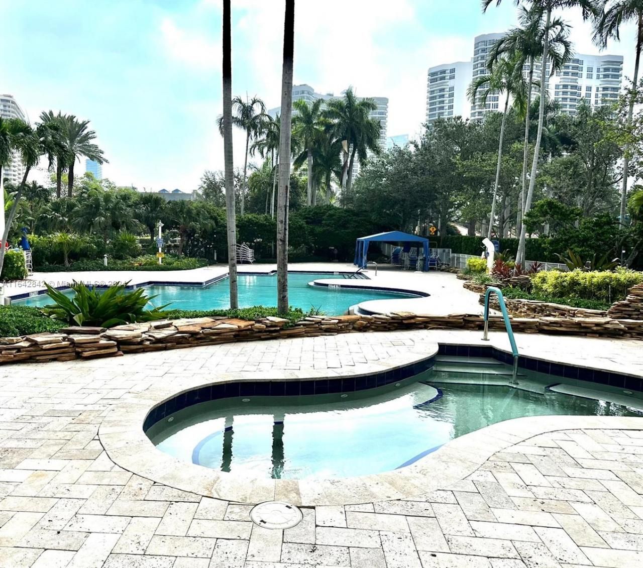 3500 Mystic Pointe Dr, Unit 1801, Aventura, FL 33180 Photo