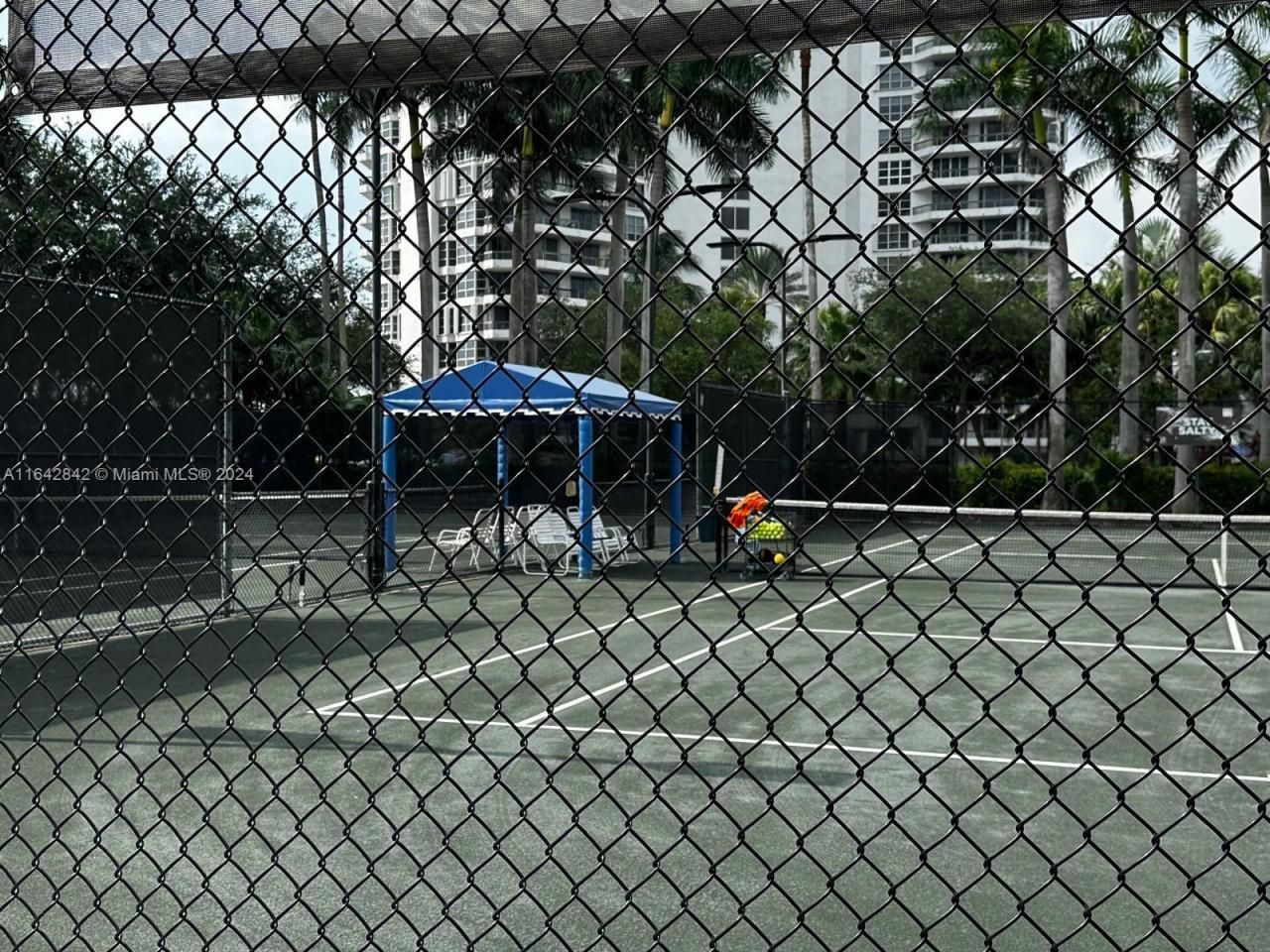 3500 Mystic Pointe Dr, Unit 1801, Aventura, FL 33180 Photo