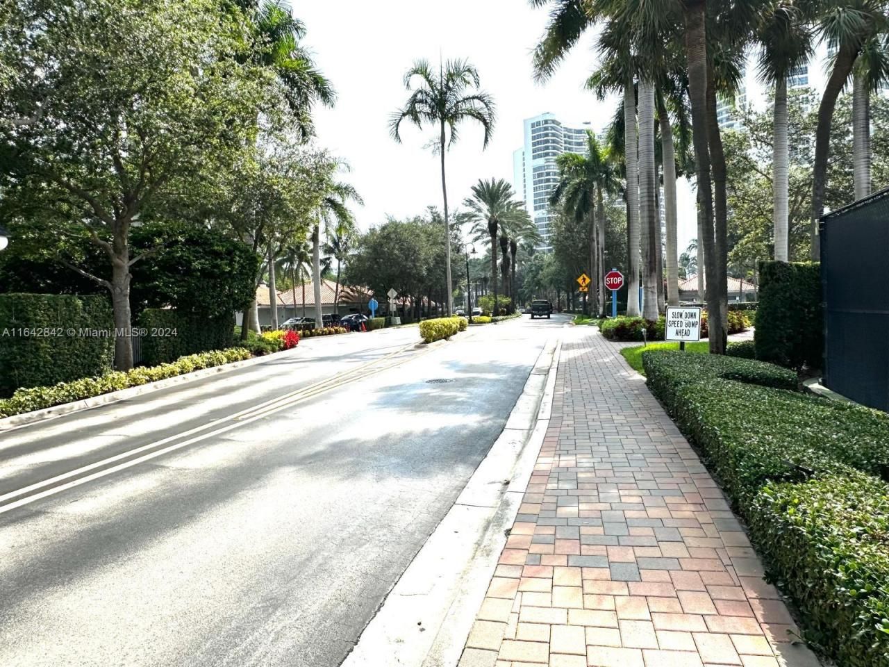 3500 Mystic Pointe Dr, Unit 1801, Aventura, FL 33180 Photo