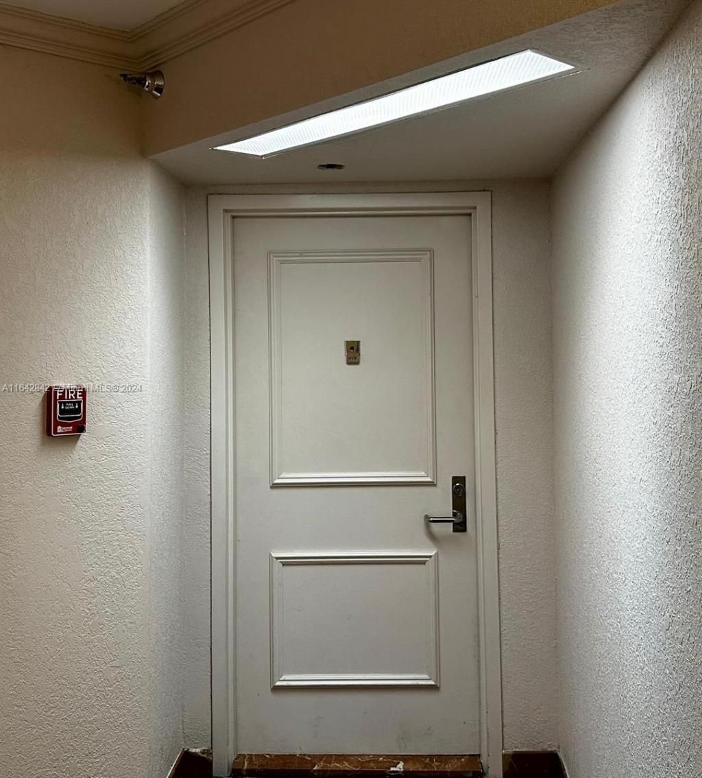 3500 Mystic Pointe Dr, Unit 1801, Aventura, FL 33180 Photo