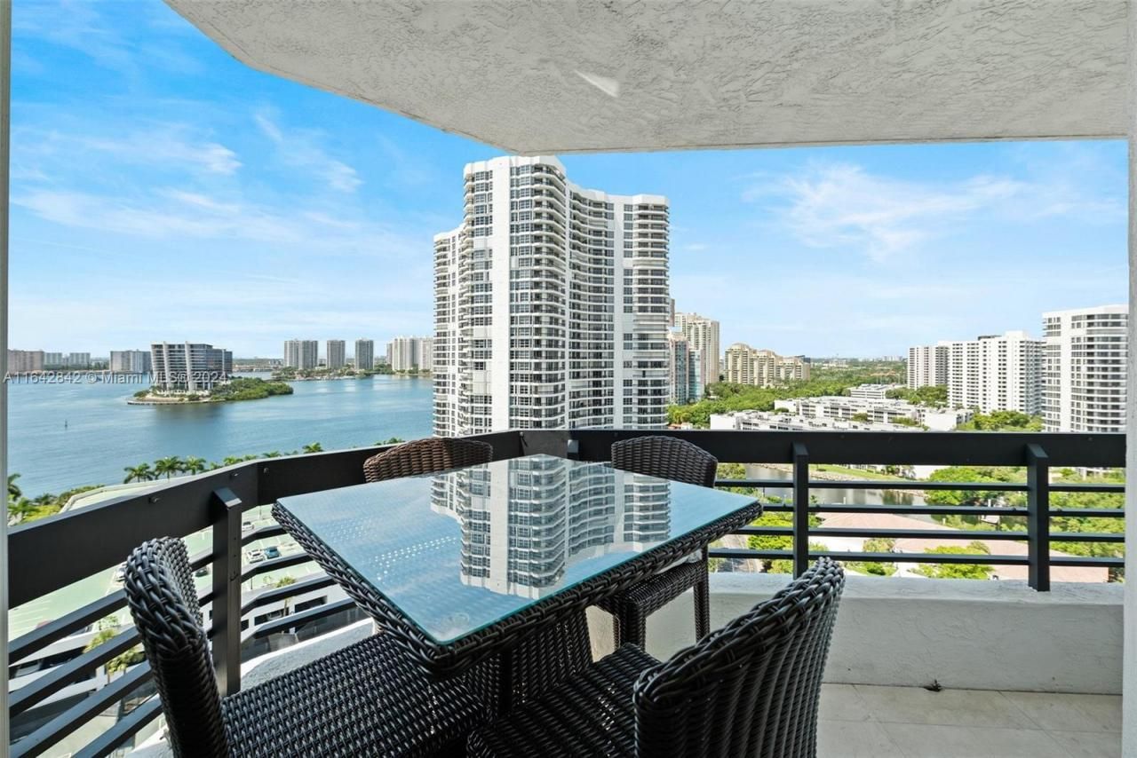 3500 Mystic Pointe Dr, Unit 1801, Aventura, FL 33180 Photo