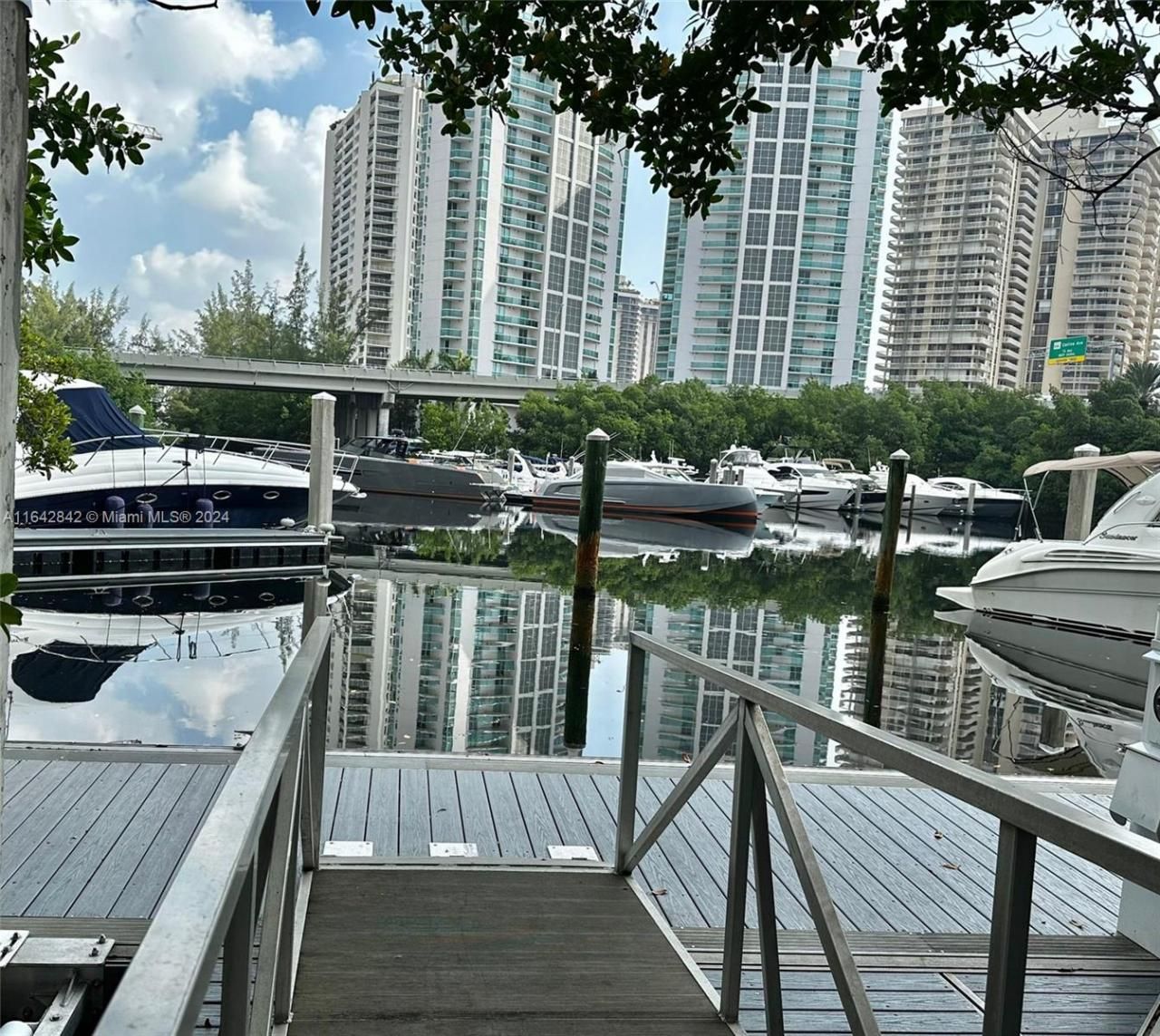 3500 Mystic Pointe Dr, Unit 1801, Aventura, FL 33180 Photo