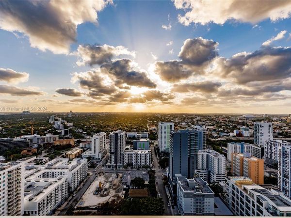 1111 SW 1st Ave, Unit 3425-N, Miami, FL 33130