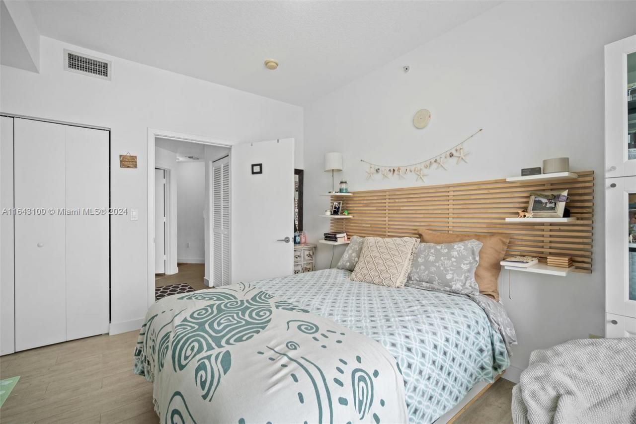 1111 SW 1st Ave, Unit 3425-N, Miami, FL 33130 Photo