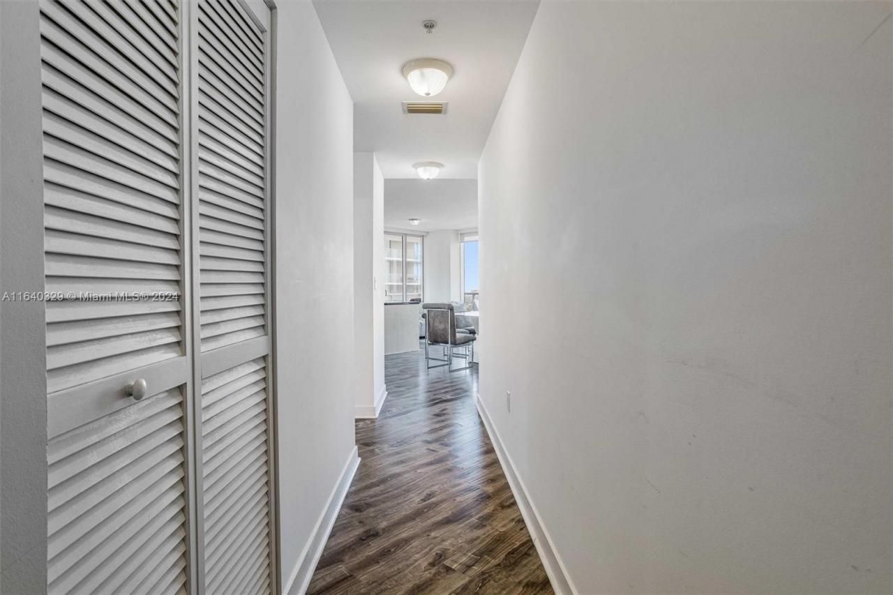 1111 SW 1st Ave, Unit 3014-N, Miami, FL 33130 Photo