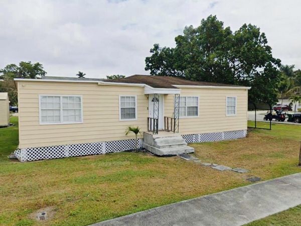 297 E E 4th St. Street, Pahokee, FL 33476