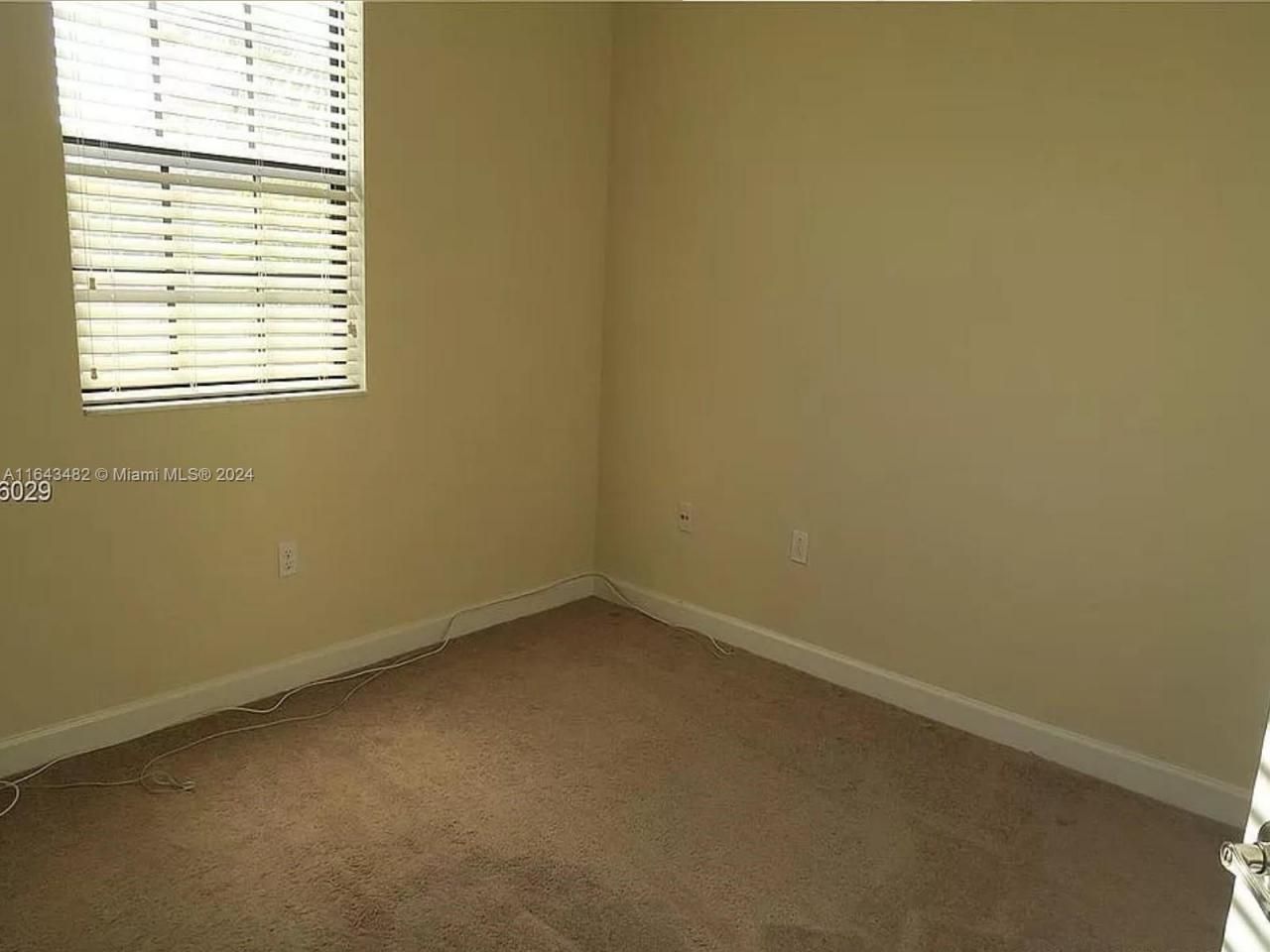 387 NE 37th Ter, Homestead, FL 33033 Photo