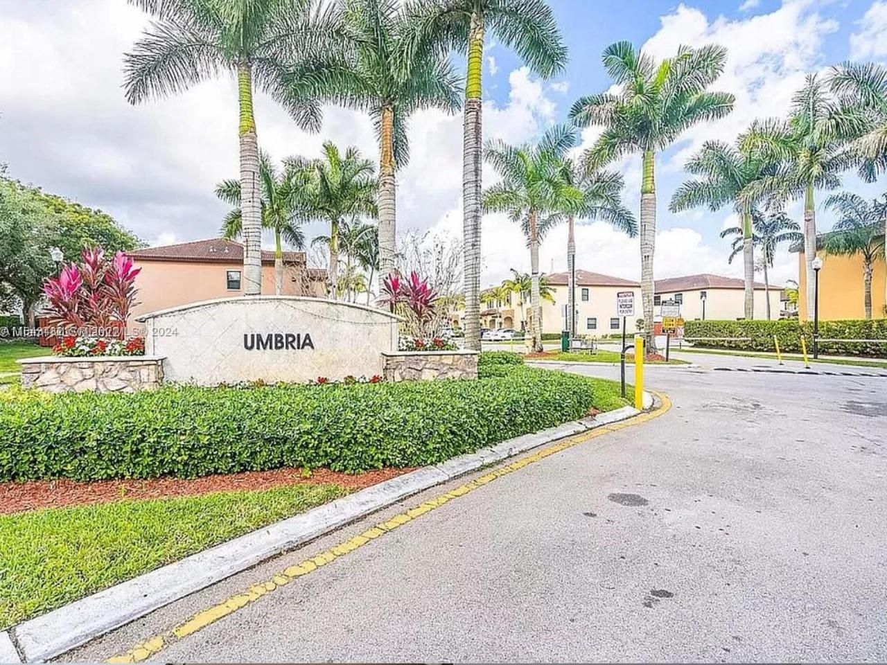 387 NE 37th Ter, Homestead, FL 33033 Photo