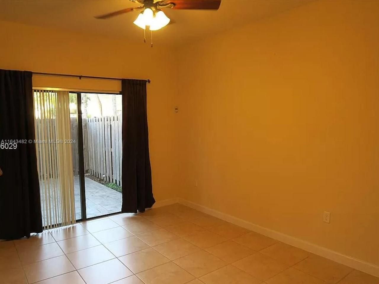 387 NE 37th Ter, Homestead, FL 33033 Photo
