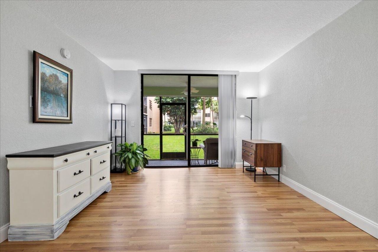 4760 Lucerne Lakes Boulevard W, Unit 105, Lake Worth, FL 33467 Photo