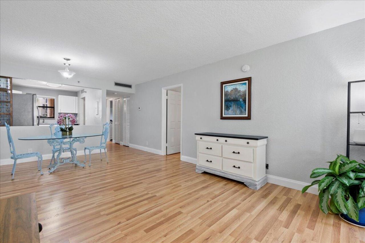 4760 Lucerne Lakes Boulevard W, Unit 105, Lake Worth, FL 33467 Photo