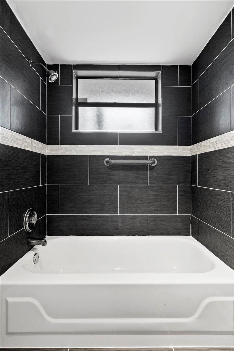 4760 Lucerne Lakes Boulevard W, Unit 105, Lake Worth, FL 33467 Photo