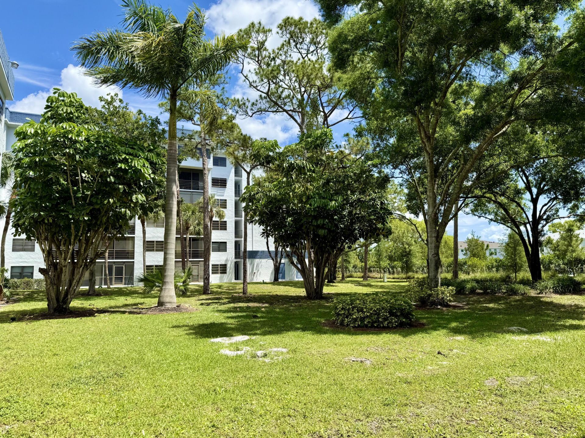 4760 Lucerne Lakes Boulevard W, Unit 105, Lake Worth, FL 33467 Photo