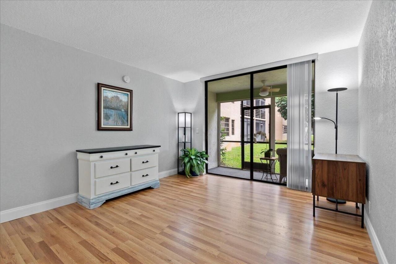 4760 Lucerne Lakes Boulevard W, Unit 105, Lake Worth, FL 33467 Photo