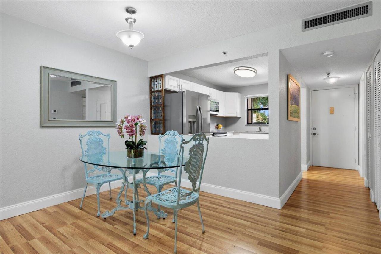 4760 Lucerne Lakes Boulevard W, Unit 105, Lake Worth, FL 33467 Photo