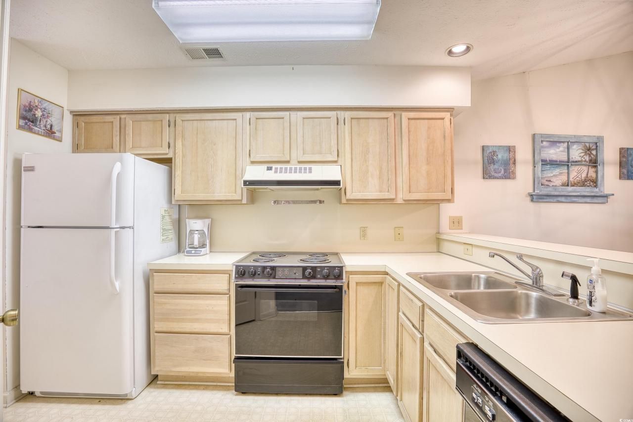 4103 Pinehurst Circle Photo 15