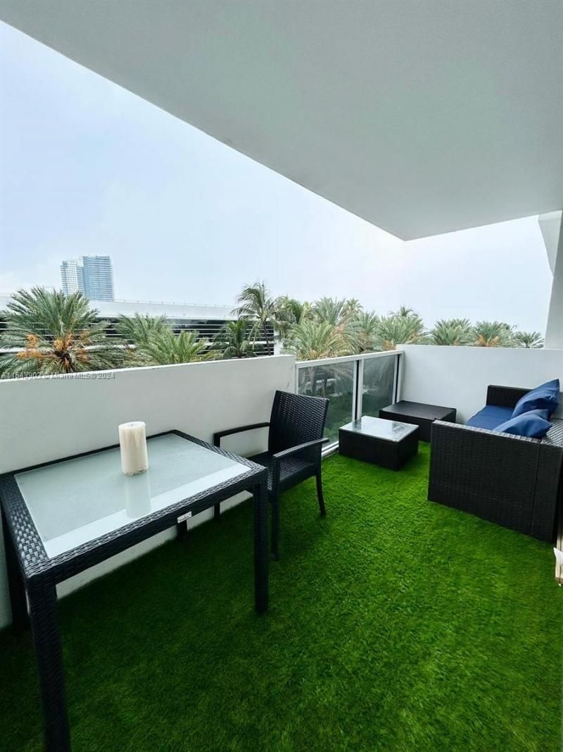 100 Lincoln Rd, Unit 445, Miami Beach, FL 33139 Photo