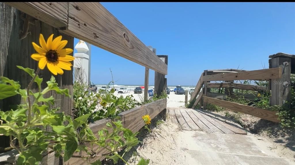 320 Due East Street, New Smyrna Beach, FL 32169 Photo