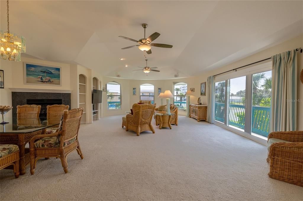320 Due East Street, New Smyrna Beach, FL 32169 Photo