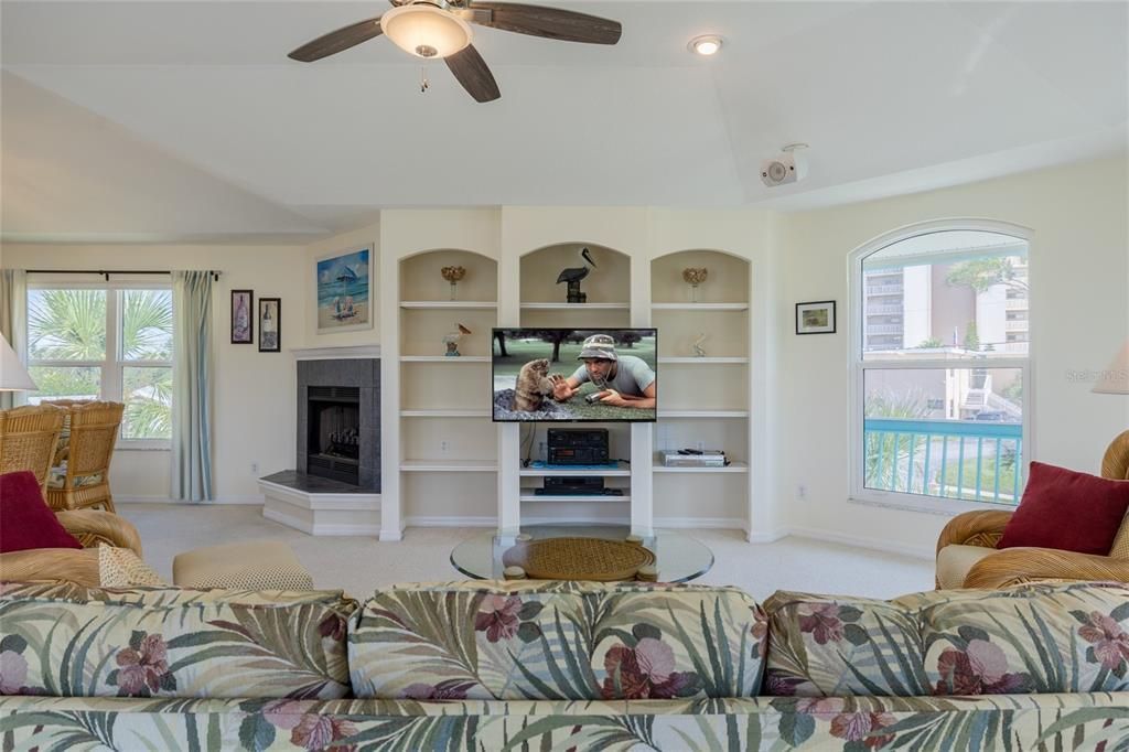320 Due East Street, New Smyrna Beach, FL 32169 Photo