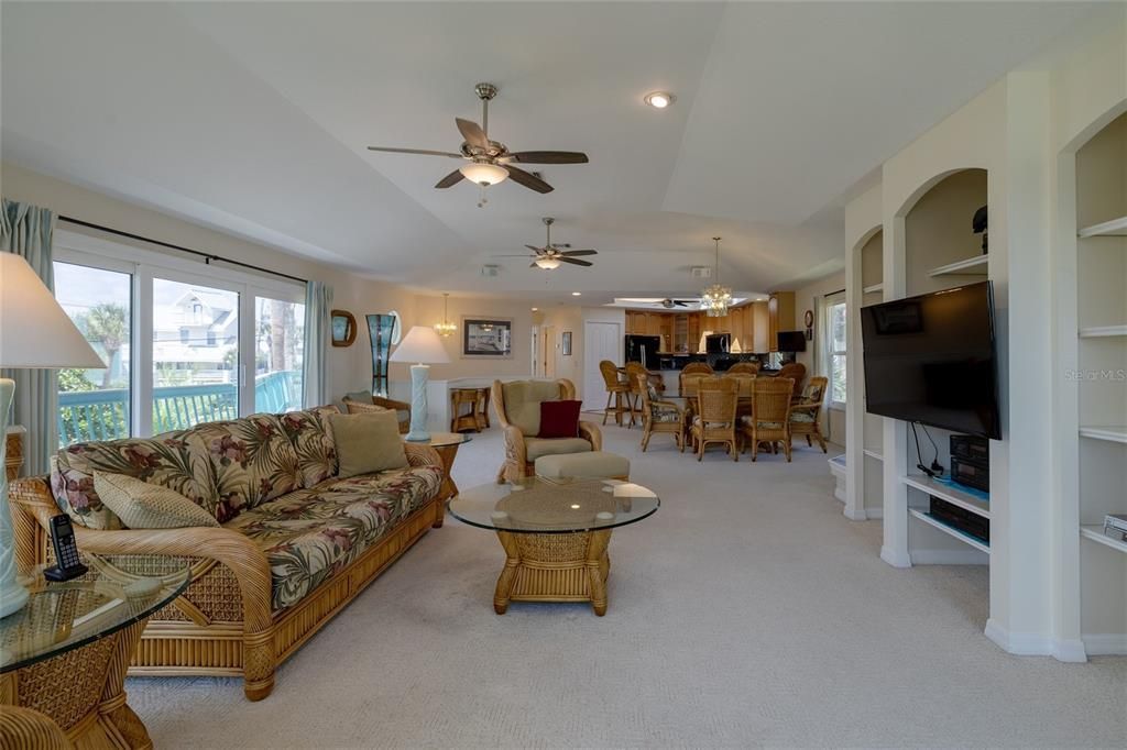 320 Due East Street, New Smyrna Beach, FL 32169 Photo