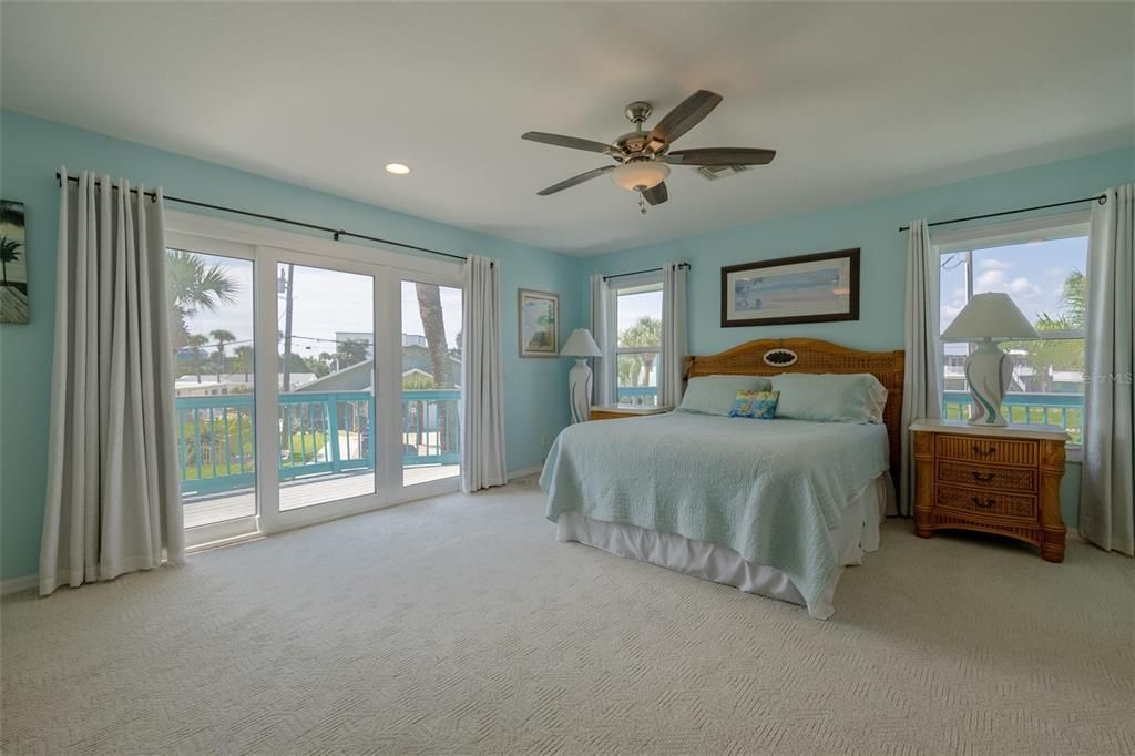 320 Due East Street, New Smyrna Beach, FL 32169 Photo