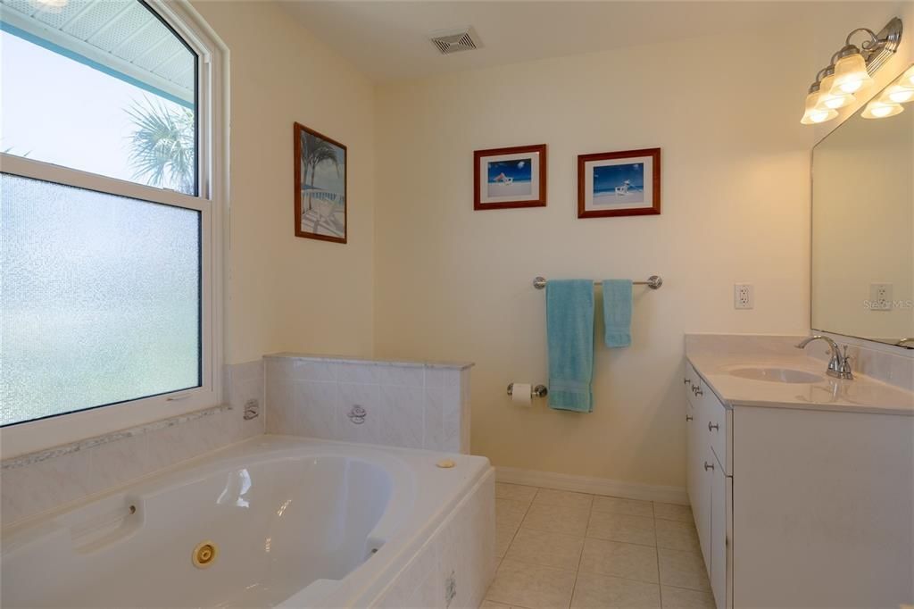 320 Due East Street, New Smyrna Beach, FL 32169 Photo