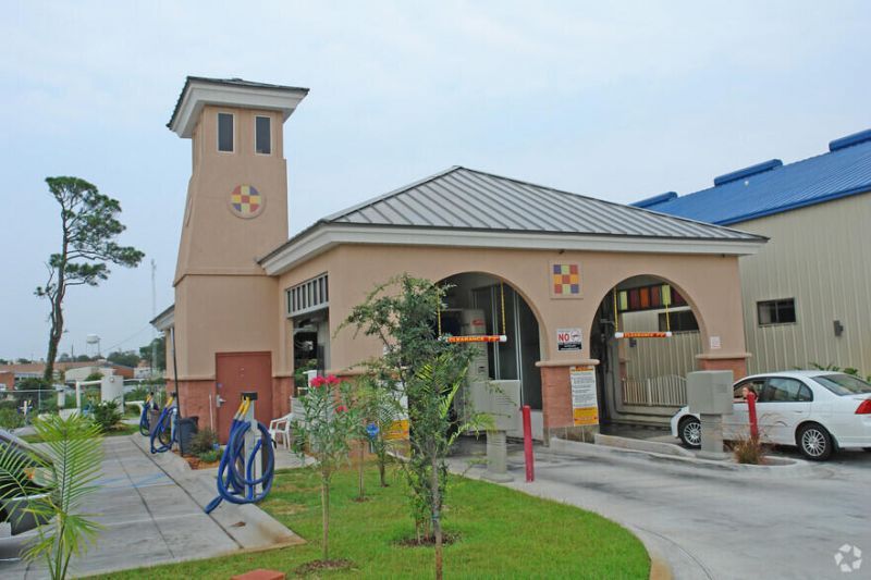 120 Mary Esther Boulevard, Mary Esther, FL 32569 Main Photo