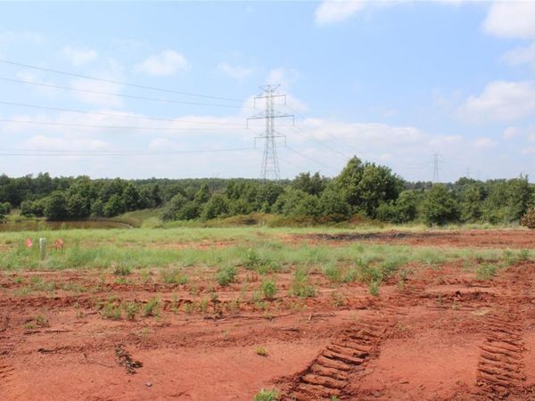 E 1060 Road, McLoud, OK 74851