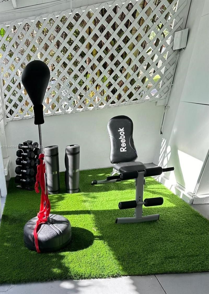 630 NE 117th St, Biscayne Park, FL 33161 Photo