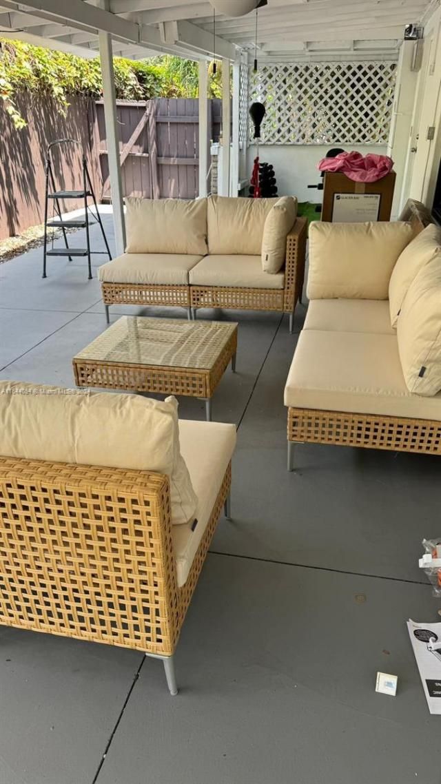 630 NE 117th St, Biscayne Park, FL 33161 Photo