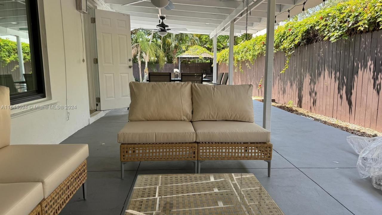 630 NE 117th St, Biscayne Park, FL 33161 Photo