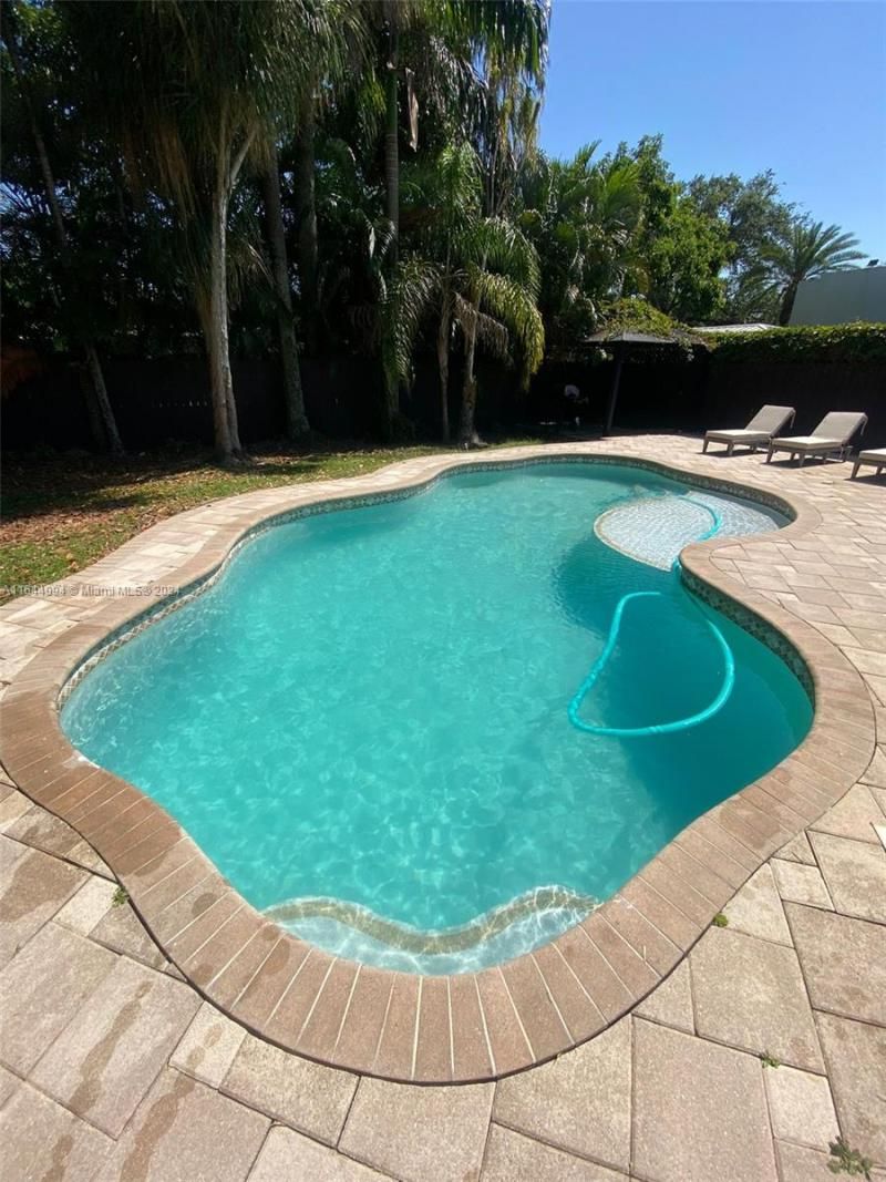 630 NE 117th St, Biscayne Park, FL 33161 Photo