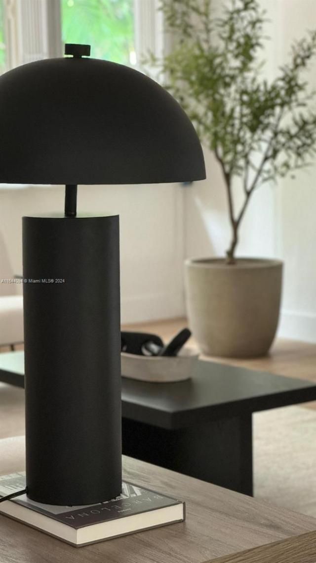 630 NE 117th St, Biscayne Park, FL 33161 Photo