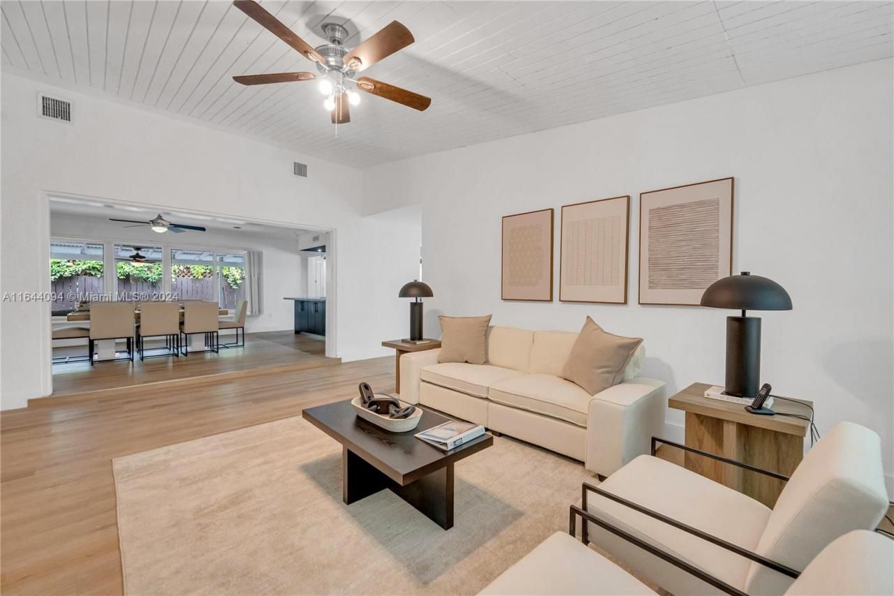 630 NE 117th St, Biscayne Park, FL 33161 Photo