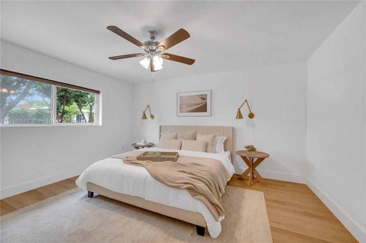 630 NE 117th St, Biscayne Park, FL 33161 Photo