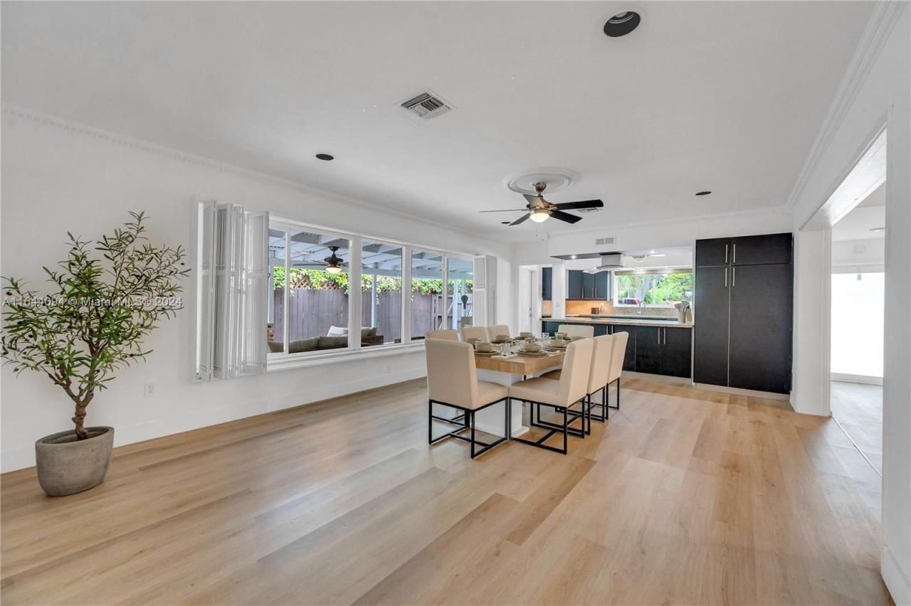 630 NE 117th St, Biscayne Park, FL 33161 Photo