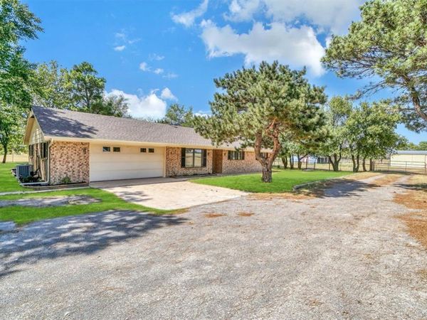20575 E County Road 157, Blair, OK 73526