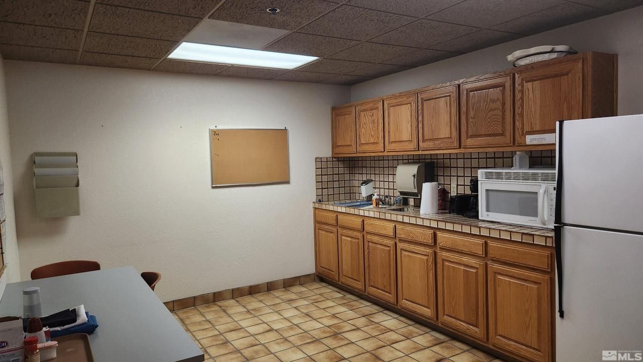 2800 Arrowhead Drive, Carson City, NV 89706 Photo